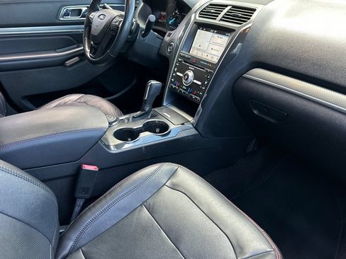 Used 2017 Ford Explorer Sport w/ Equipment Group 401A AWD/4WD image 14