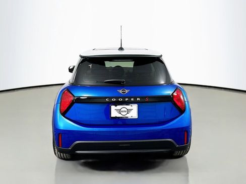 Certified 2025 MINI Cooper S image 6