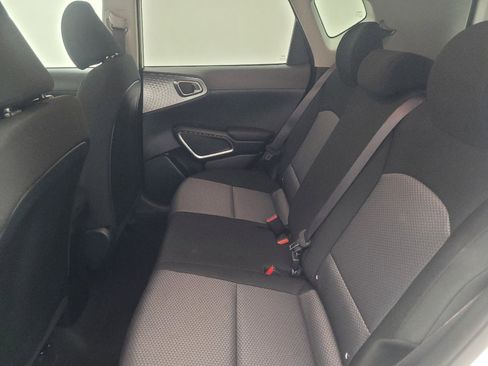 Used 2024 Kia Soul LX w/ Option Group 015 image 18