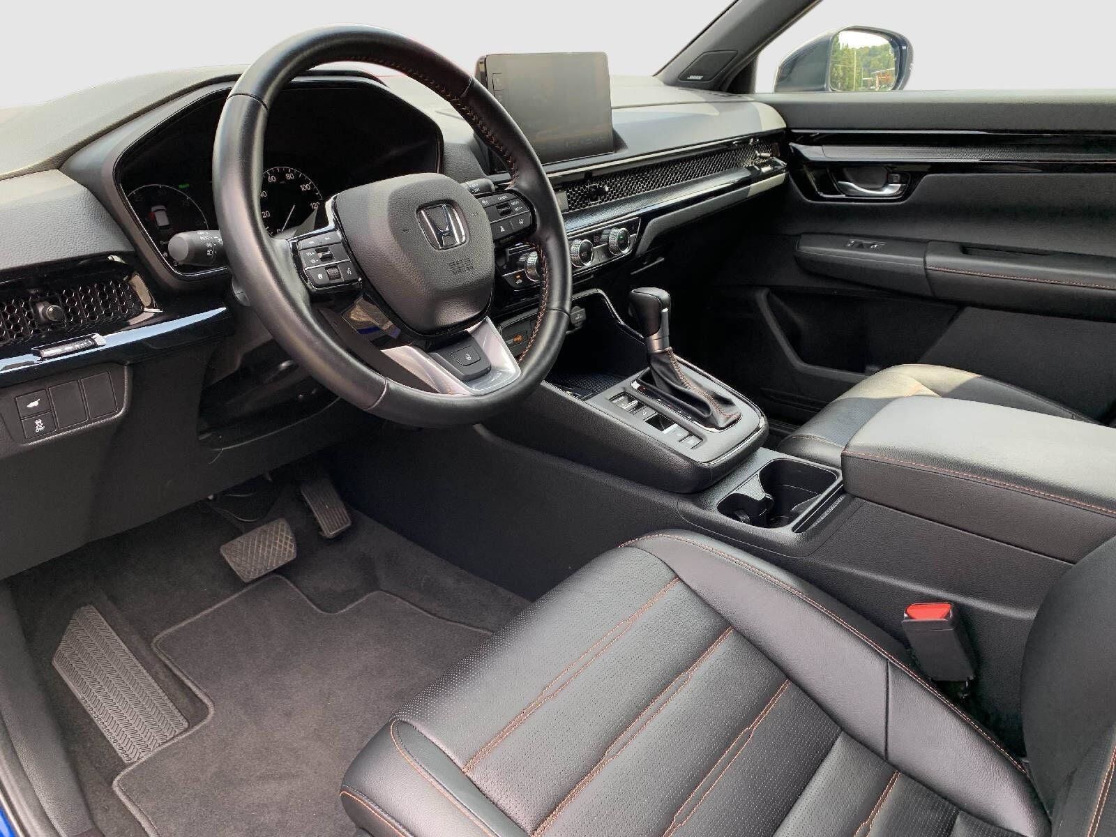 Certified 2025 Honda CR-V Sport Touring image 30