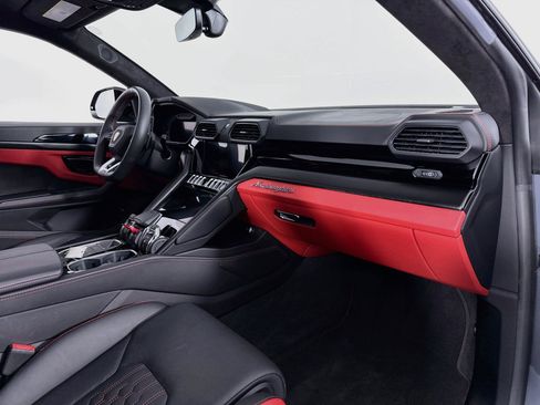 Used 2024 Lamborghini Urus S AWD/4WD image 31