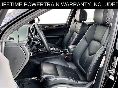 Used 2024 Porsche Macan S AWD/4WD image 32
