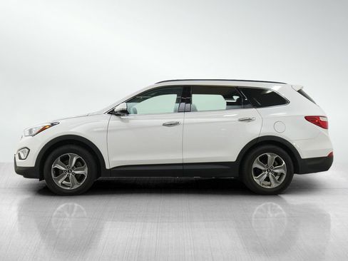 Used 2013 Hyundai Santa Fe GLS FWD image 2