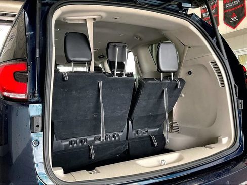 Used 2023 Chrysler Pacifica Touring-L FWD image 20