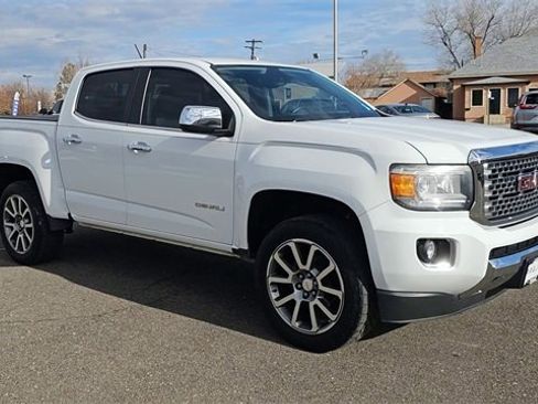 Used 2018 GMC Canyon Denali image 2