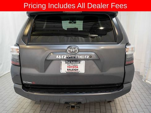 Used 2015 Toyota 4Runner SR5 AWD/4WD image 4