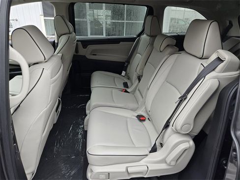 New 2026 Honda Odyssey Touring image 6