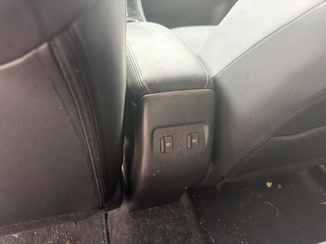 Used 2023 Nissan Kicks SR w/ SR Premium Package FWD image 16