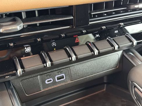 New 2026 GMC Canyon AT4 w/ AT4 Premium Package image 63