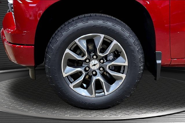 Certified 2024 Chevrolet Silverado 1500 RST w/ Z71 Off-Road Package AWD/4WD image 33