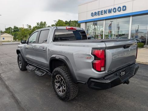 Used 2025 Chevrolet Colorado ZR2 AWD/4WD image 3