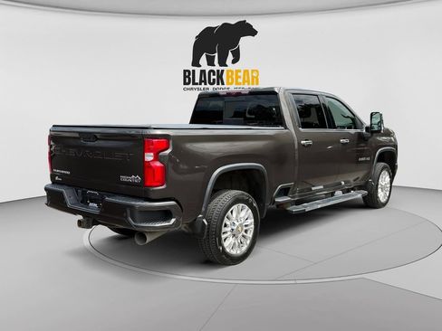 Used 2021 Chevrolet Silverado 2500 High Country w/ Z71 Off-Road Package AWD/4WD image 3