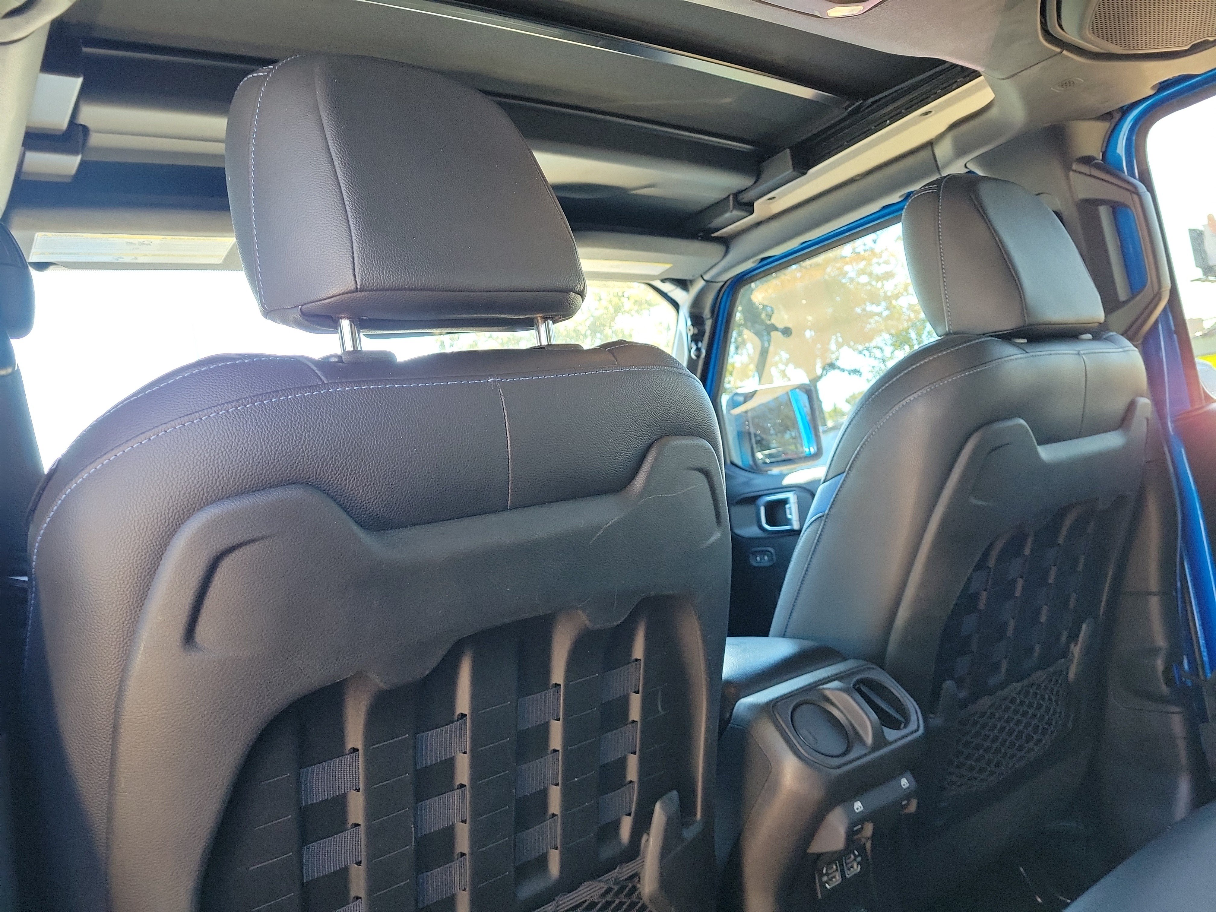 Used 2021 Jeep Wrangler Unlimited Rubicon 4xe w/ Cold Weather Group AWD/4WD image 19