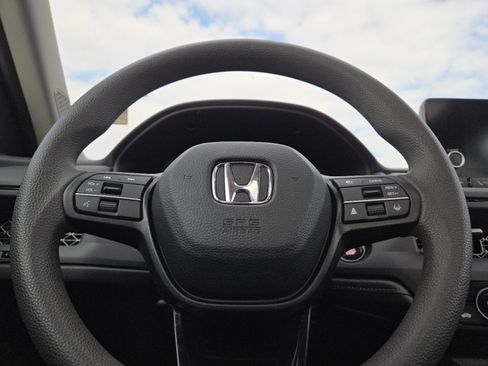 Used 2023 Honda Accord EX image 25