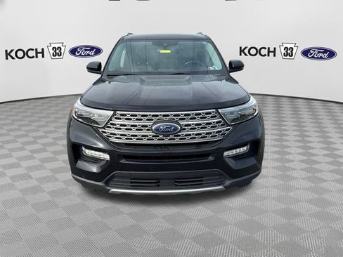Used 2021 Ford Explorer Limited w/ Equipment Group 301A AWD/4WD image 2