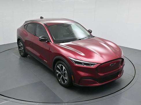 Certified 2025 Ford Mustang Mach-E Select image 40