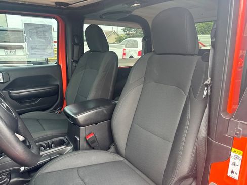 Used 2018 Jeep Wrangler Sport AWD/4WD image 11