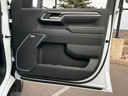 Used 2025 Chevrolet Silverado 3500 LTZ w/ LTZ Plus Package image 29