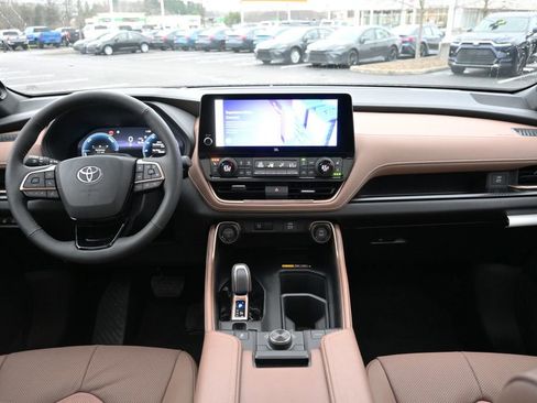 New 2026 Toyota Grand Highlander AWD Hybrid image 22