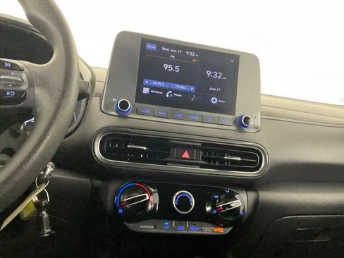 Used 2023 Hyundai Kona SE FWD image 18