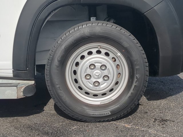 Used 2025 RAM ProMaster 2500 w/ U-Haul Equipment Group FWD image 11