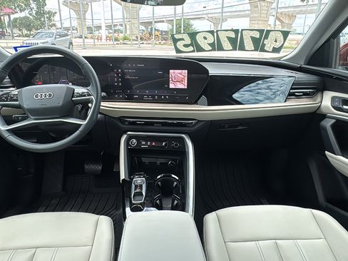 Used 2025 Audi Q5 Premium w/ Convenience Package AWD/4WD image 17