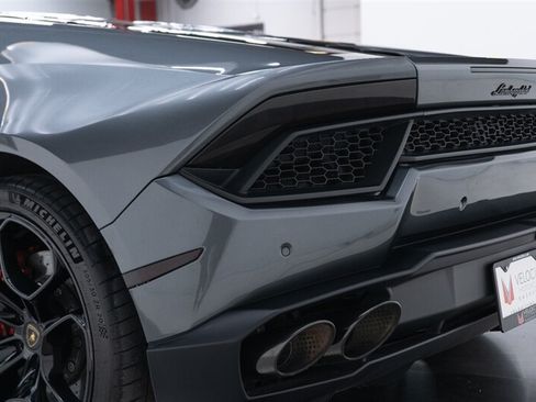 Used 2016 Lamborghini Huracan LP 580-2 RWD image 28