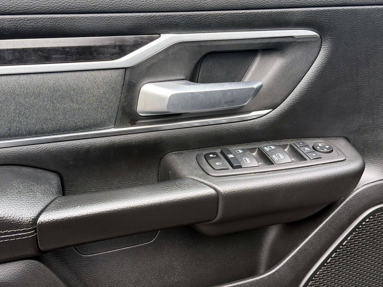 Used 2023 RAM 1500 Big Horn AWD/4WD image 9