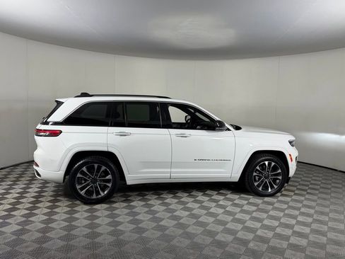 Certified 2023 Jeep Grand Cherokee Overland w/ Luxury Tech Group IV AWD/4WD image 5