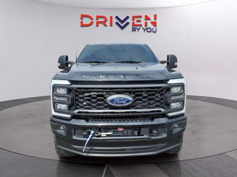 Used 2023 Ford F250 XLT w/ XLT Premium Package image 8