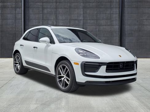 Used 2026 Porsche Macan AWD/4WD image 6