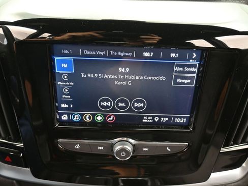 Used 2023 Chevrolet Traverse LT image 24