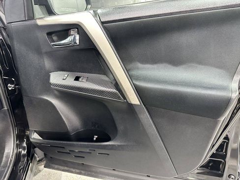 Used 2015 Toyota RAV4 XLE AWD/4WD image 32