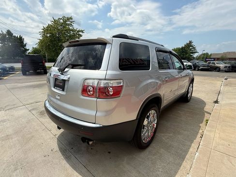 Used 2010 GMC Acadia SLT w/ Technology Package image 3