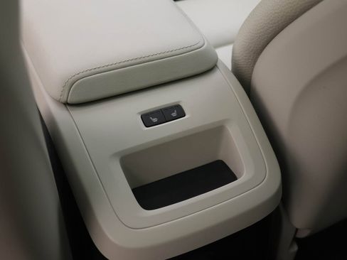 Certified 2023 Volvo XC60 T8 Plus w/ Climate Package image 23