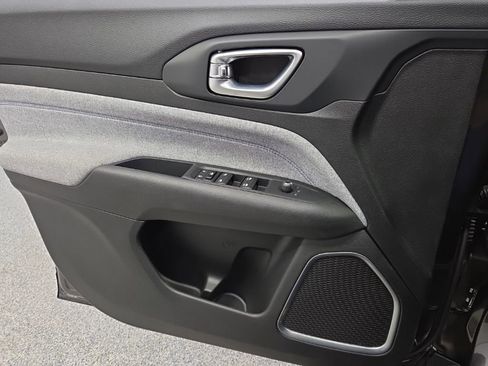 Used 2022 Jeep Compass Latitude w/ Convenience Group image 28