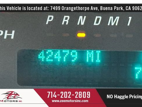 Used 2015 Chevrolet Express 2500 Extended Van 3D image 27