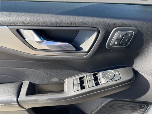 Used 2021 Ford Escape Titanium w/ Class II Trailer Tow Package image 11