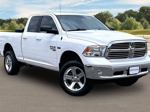 Used 2019 RAM 1500 Big Horn AWD/4WD image 2