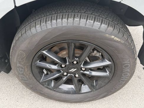 Used 2020 Dodge Journey SE w/ Blacktop Package FWD image 23