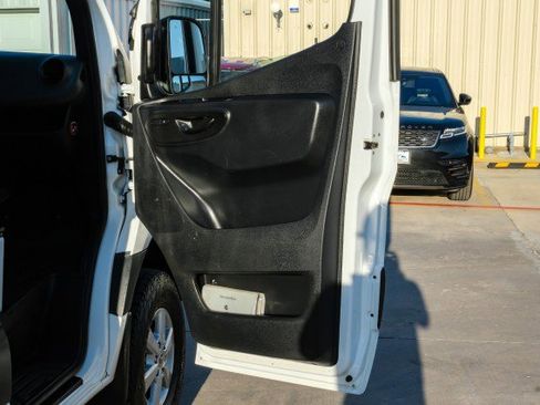 Used 2020 Mercedes-Benz Sprinter 2500 image 37