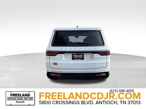 New 2024 Jeep Wagoneer L Series II w/ Flexible Seating Group AWD/4WD image 6