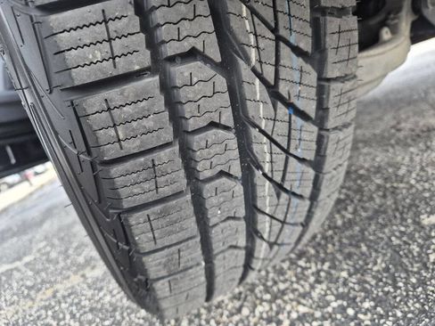 Used 2024 Ford Edge SEL image 15