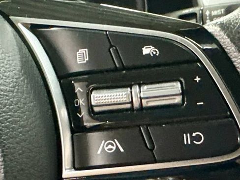Used 2024 Kia Forte LXS w/ LXS Technology Package FWD image 10