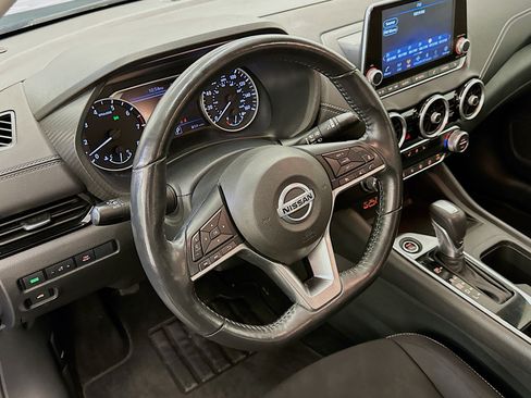 Used 2022 Nissan Sentra SV w/ All-Weather Package FWD image 18