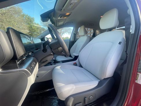 Used 2025 Buick Encore GX Preferred image 30