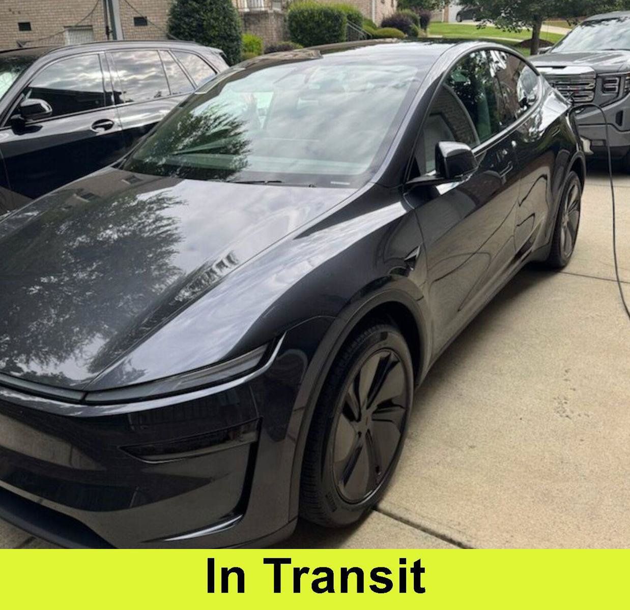 Used 2026 Tesla Model Y Long Range AWD/4WD image 1