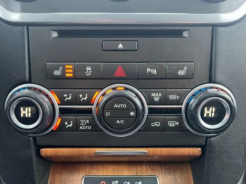 Used 2014 Land Rover LR4 HSE image 21
