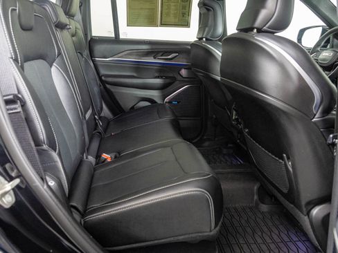 Used 2024 Jeep Grand Cherokee Overland w/ Luxury Tech Group IV image 48