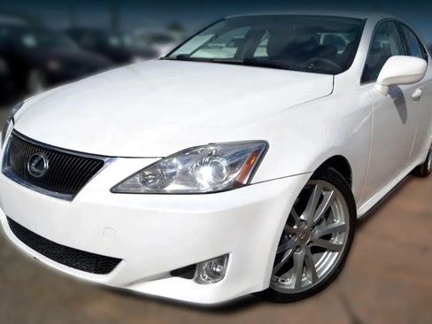 Used 2008 Lexus IS 250 image 2
